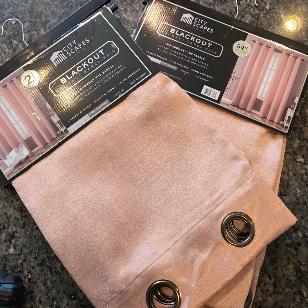 City Scapes Rose Pink Blackout Grommet Curtain Panel Pair 38x84 Vista 2x2pk